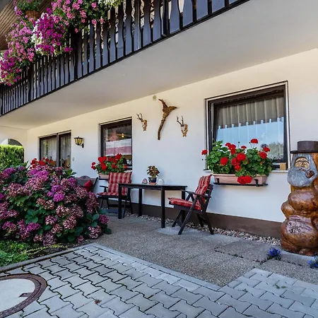 Schwarzwaelder شقة *