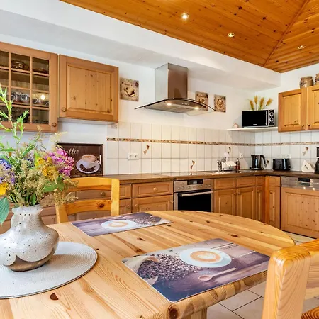 Schwarzwaelder شقة